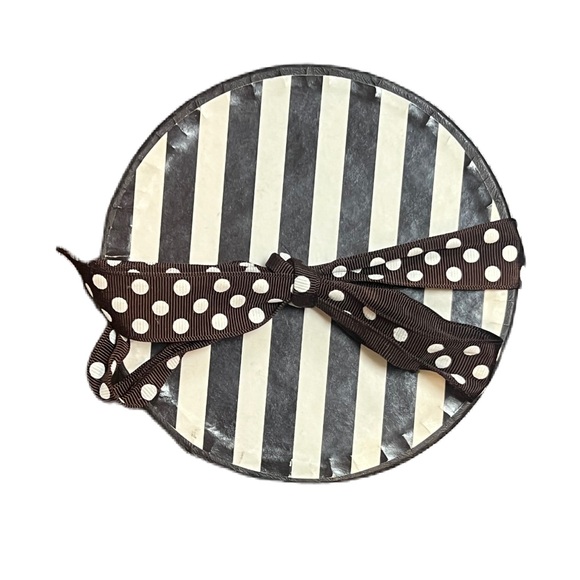 Henri Bendel Brown and Cream Striped Hat Box - Picture 3 of 12
